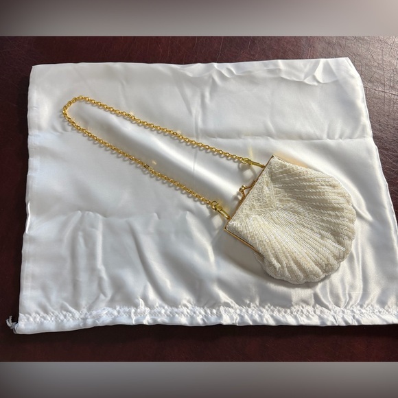 Elegant Small Evening White Beaded Bag w/Shoulder Chain, Excellent Preowned Cond - Picture 2 of 13